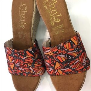 Interchangeable sandals